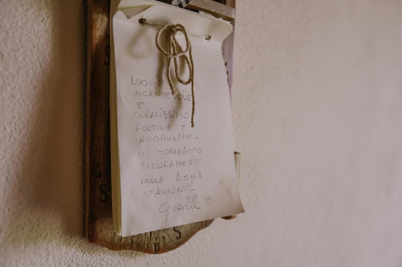 Il Pozzo Fiorito Lejlighed Cossombrato Eksteriør billede