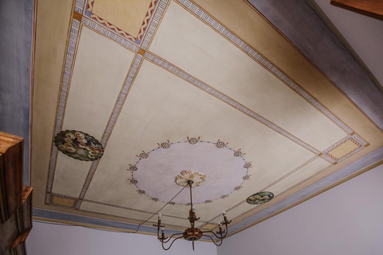 Il Pozzo Fiorito Lejlighed Cossombrato Eksteriør billede